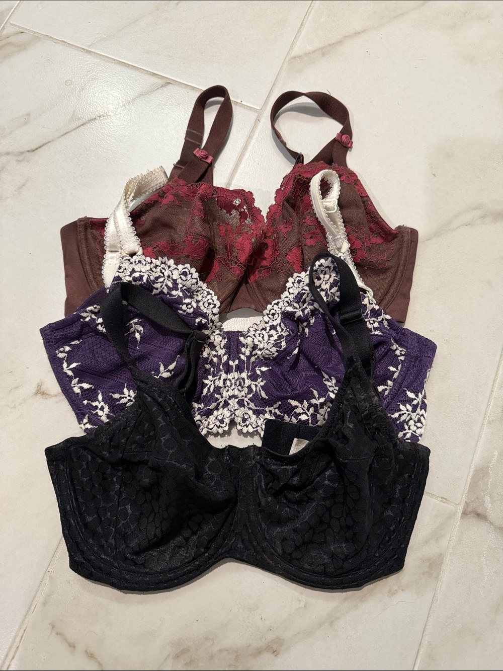 Wacoal - lot of 3 Women’s Lace Underwire Bras - Black, Purple, Brown 32DDD